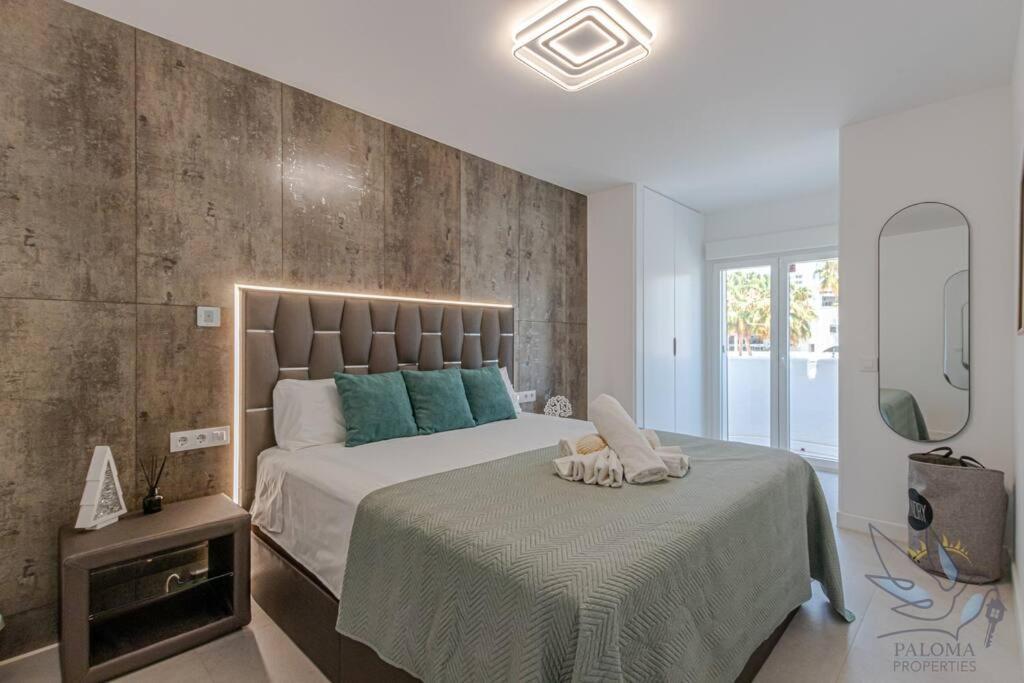 בנאלמדנה Puerto Marina Luxury 2Bdr Apartment With Sea View מראה חיצוני תמונה