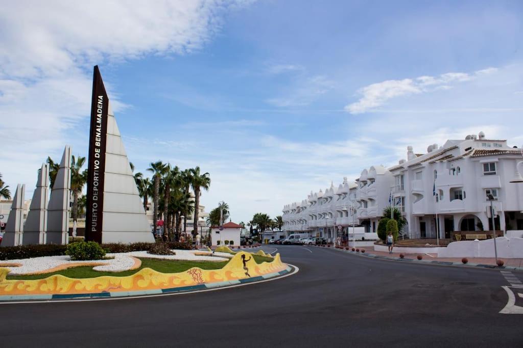 בנאלמדנה Puerto Marina Luxury 2Bdr Apartment With Sea View מראה חיצוני תמונה