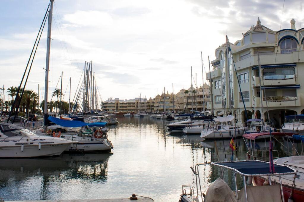בנאלמדנה Puerto Marina Luxury 2Bdr Apartment With Sea View מראה חיצוני תמונה