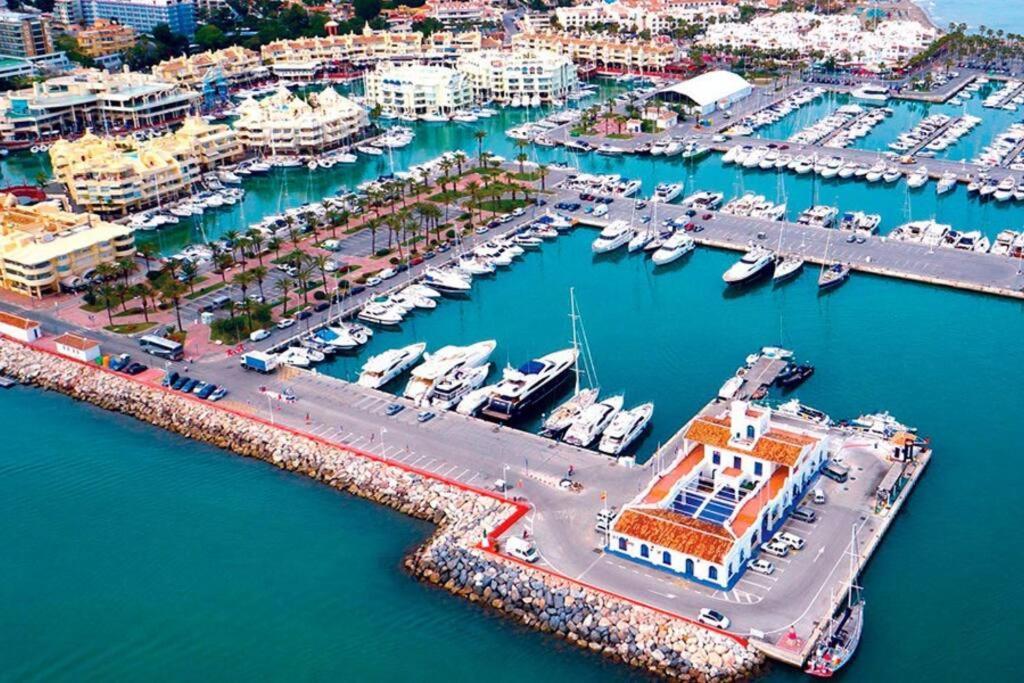 בנאלמדנה Puerto Marina Luxury 2Bdr Apartment With Sea View מראה חיצוני תמונה