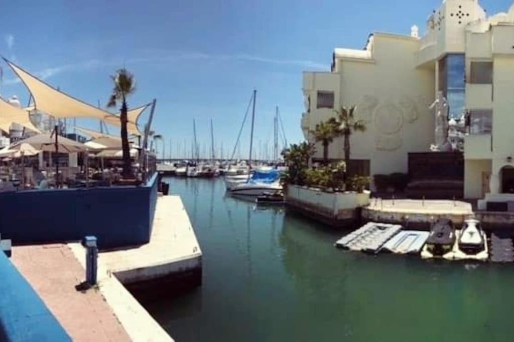 בנאלמדנה Puerto Marina Luxury 2Bdr Apartment With Sea View מראה חיצוני תמונה