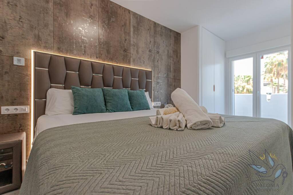 בנאלמדנה Puerto Marina Luxury 2Bdr Apartment With Sea View מראה חיצוני תמונה