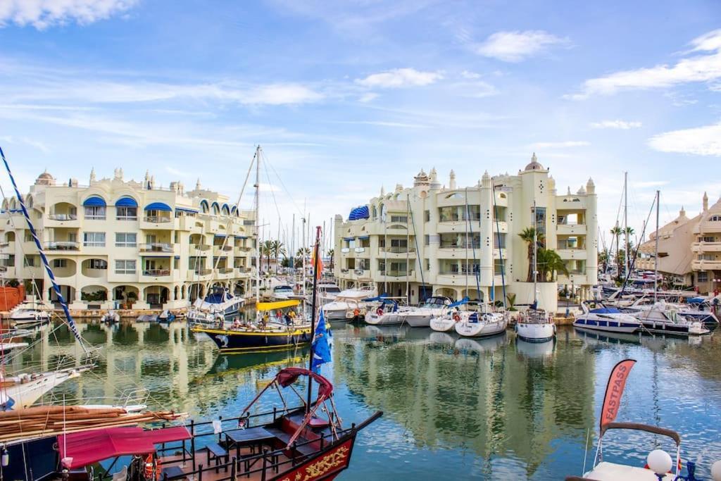 בנאלמדנה Puerto Marina Luxury 2Bdr Apartment With Sea View מראה חיצוני תמונה